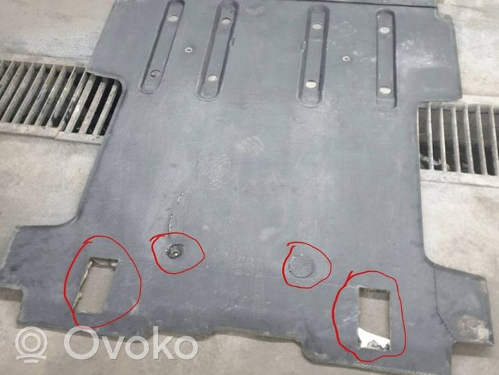 Opel Vivaro Rear floor carpet liner 749067370R