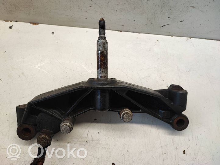 Renault Trafic II (X83) Support de boîte de vitesses 8200404278