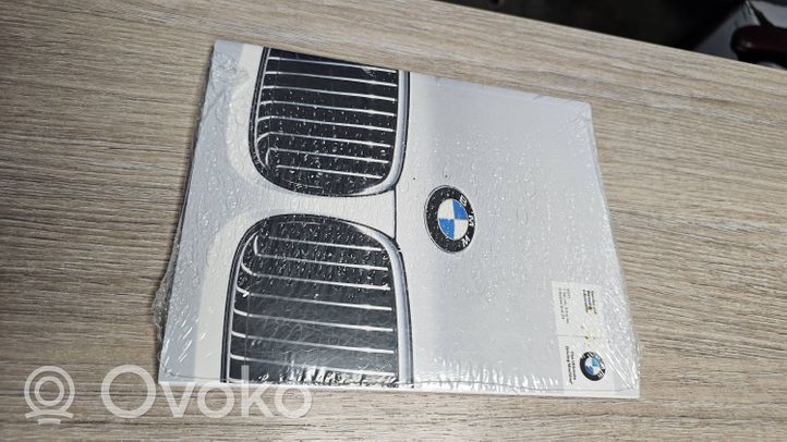 BMW 3 E92 E93 Omistajan huoltokirja 