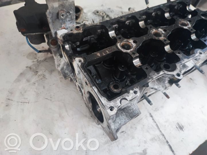 10422959R Renault Trafic III (X82) Engine head, 179.10 € | RRR 