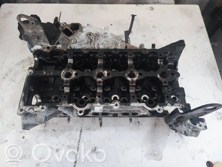 10422959R Renault Trafic III (X82) Engine head, 179.10 € | RRR 