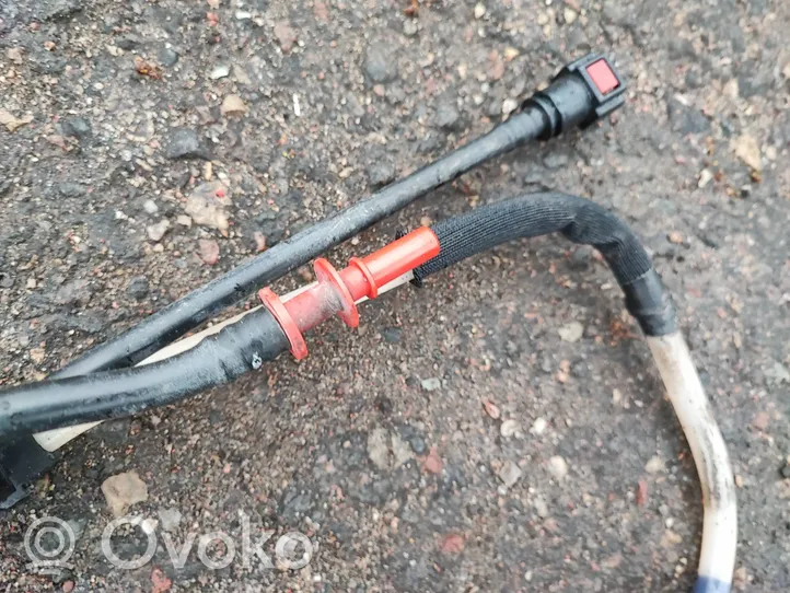 Renault Trafic III (X82) Fuel line/pipe/hose 