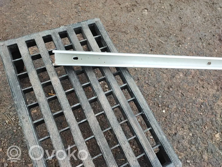 Renault Trafic III (X82) Rail supérieur de porte coulissante 8200154870