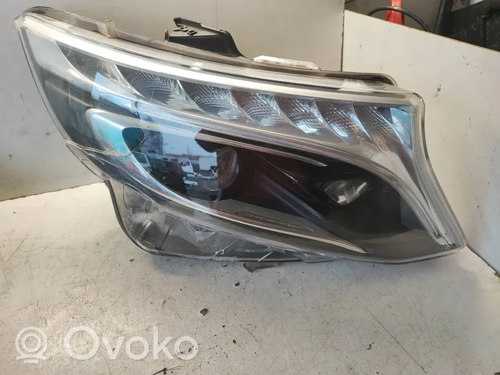 Mercedes-Benz Vito Viano W447 Lampa przednia A4479062401