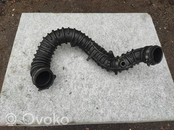 Opel Vivaro Tube d'admission de tuyau de refroidisseur intermédiaire 8200607746