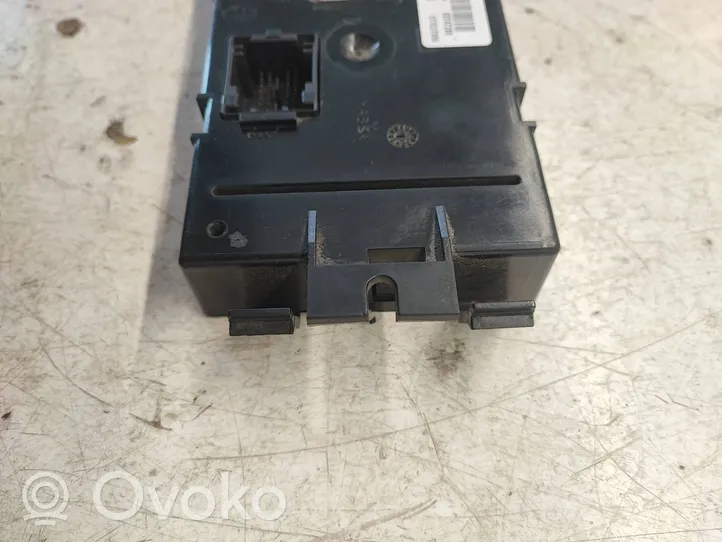 Renault Trafic II (X83) Module confort 281127746A