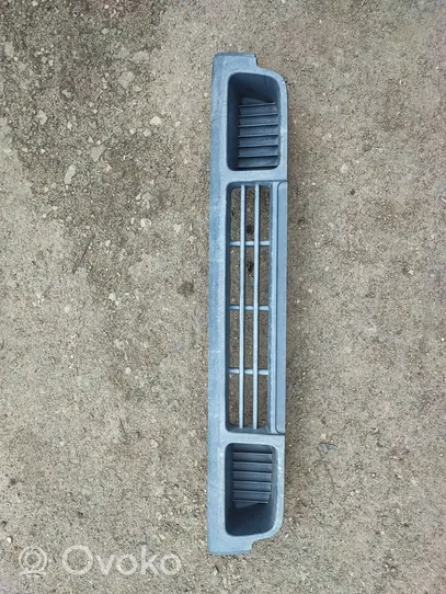 Volkswagen Transporter - Caravelle T5 Grille inférieure de pare-chocs avant 7H0807719