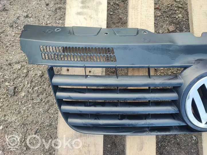 Volkswagen Transporter - Caravelle T5 Grille calandre supérieure de pare-chocs avant 7H0807101