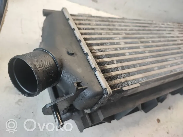 Opel Vivaro Chłodnica powietrza doładowującego / Intercooler 8200411160C