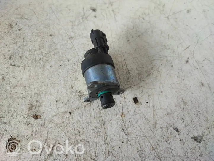 Opel Vivaro Capteur de pression de carburant 0928400487