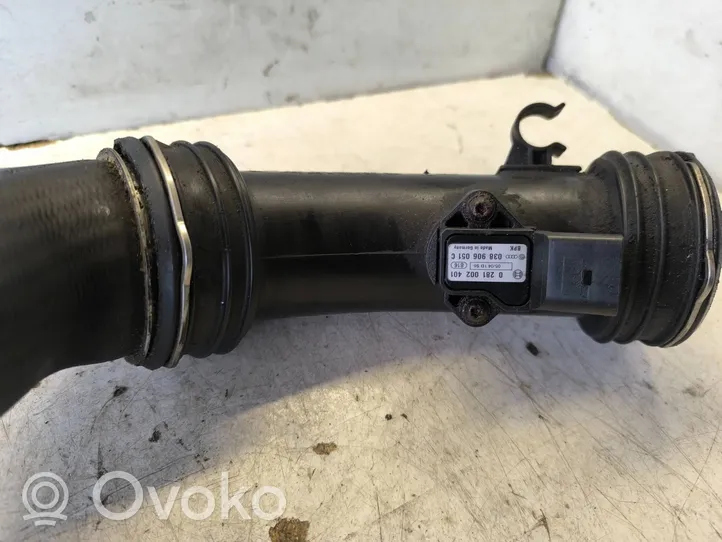 Volkswagen Multivan T5 Rura / Wąż dolotowy powietrza turbiny 7H0145955