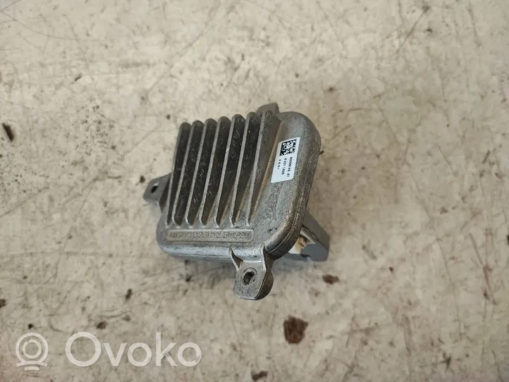 BMW X1 F48 F49 Moduł sterujący statecznikiem LED 90068145