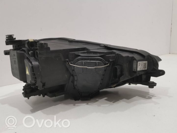 Volkswagen Golf Sportsvan Faro/fanale 517941031b