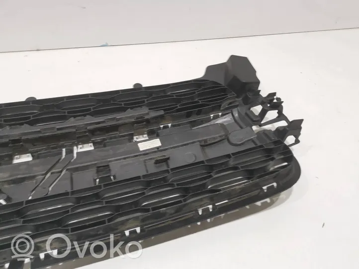 Citroen C3 Picasso Kratka dolna zderzaka przedniego 9801848477