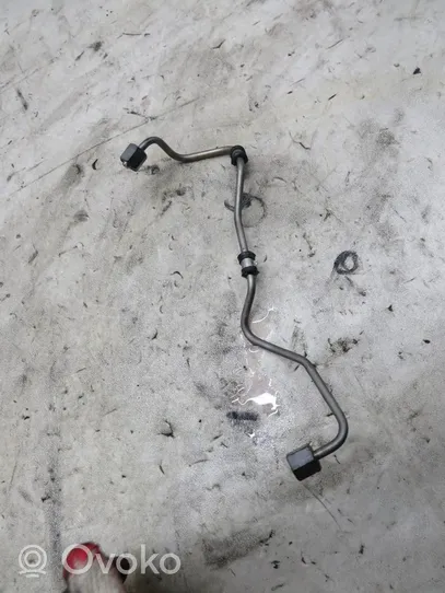 Mercedes-Benz C AMG W205 Fuel line pipe 