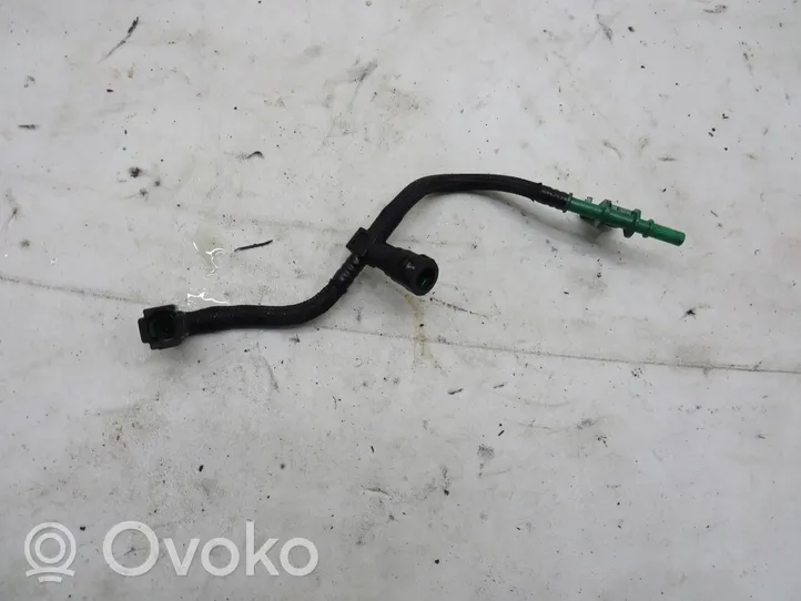 Peugeot 308 Tuyau d'alimentation conduite de carburant 