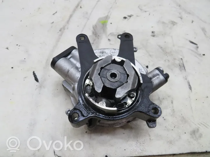 Opel Zafira C Vacuum pump 55488984