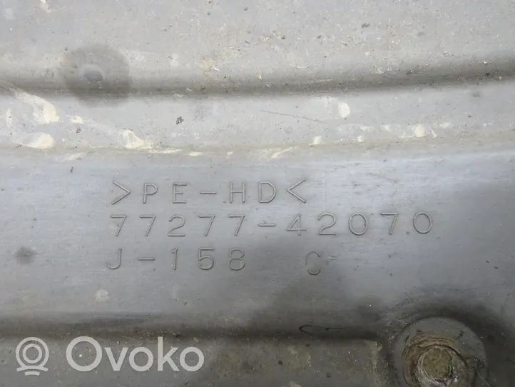 Toyota RAV 4 (XA30) Osłona boczna podwozia 58168-42010