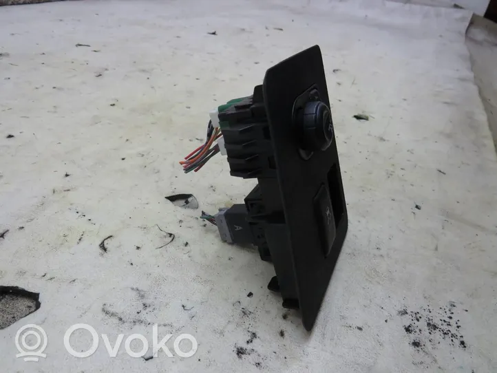 Nissan Qashqai Keleivio oro pagalvės jungtukas 68485JD0000