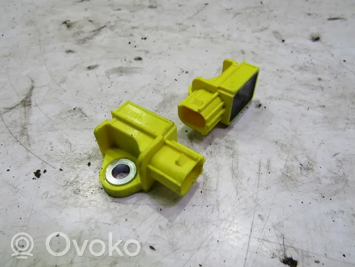 Suzuki Vitara (LY) Airbagsensor Crashsensor Drucksensor 38930-61M20