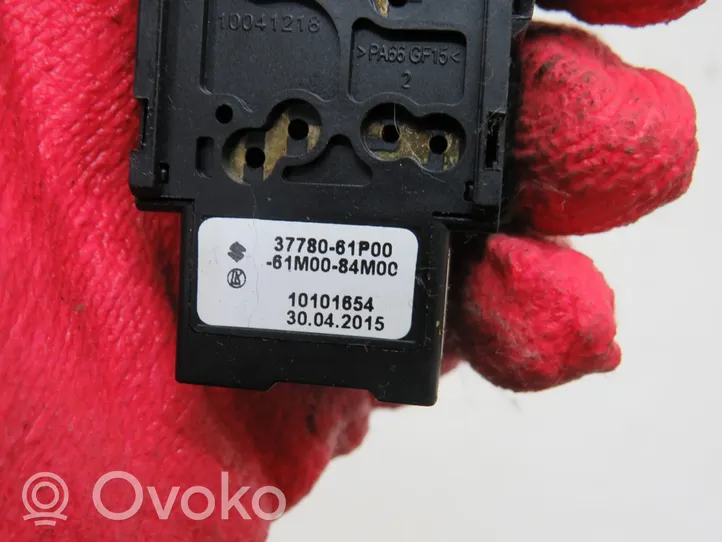 Suzuki Swift Otros interruptores/perillas/selectores 37780-61P00