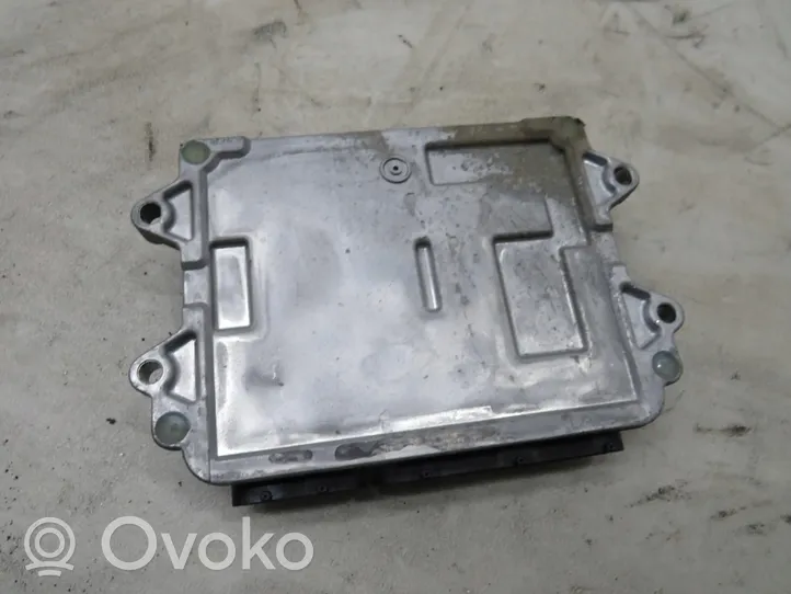 Mazda 2 Unité de commande, module ECU de moteur P5DF18881