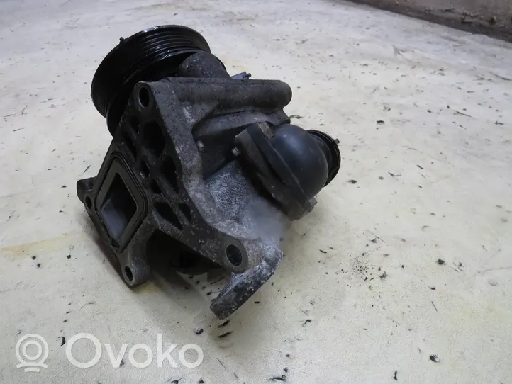 Opel Zafira C Water pump 55490715