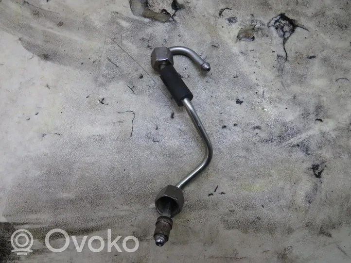 Nissan X-Trail T32 Fuel line pipe 7782