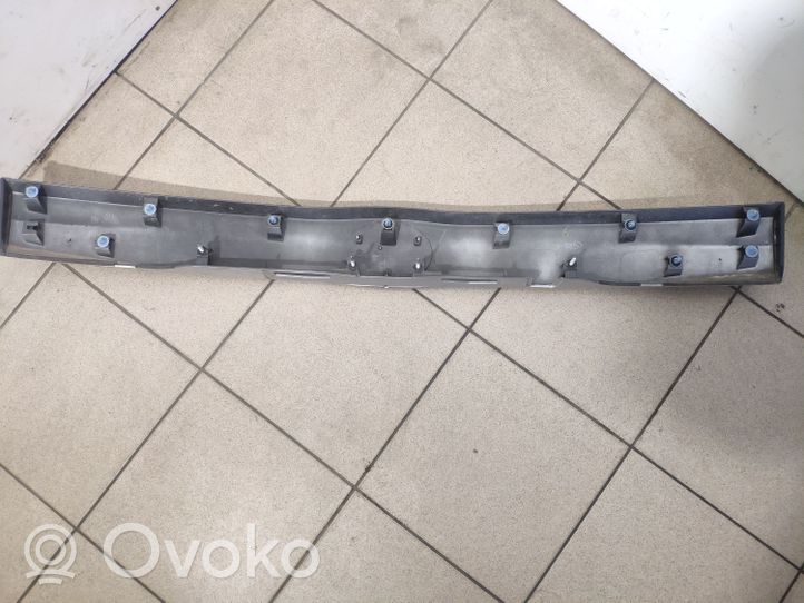 Toyota Prius (XW30) Garniture de hayon 7680100900