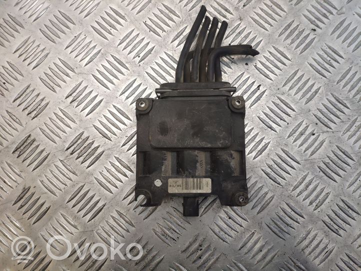 Volkswagen Touran I Turbo solenoid valve 03G131051H