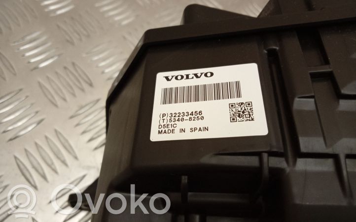 32233456 Volvo XC60 Head up display screen, 89.00 € | RRR