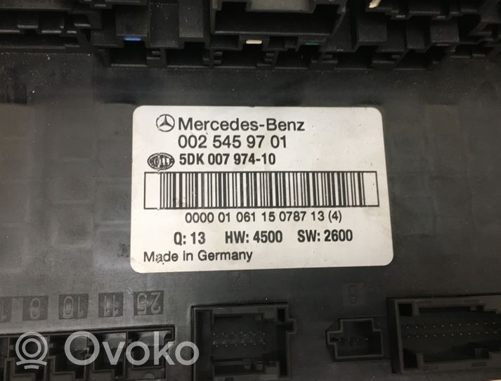 Mercedes-Benz C W203 Ramka / Moduł bezpieczników 0025459701