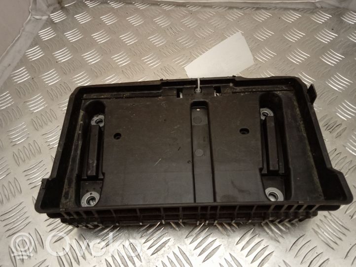 Mercedes-Benz E W238 Batteriegestell A2056201502