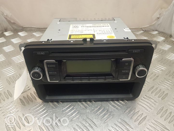 Volkswagen Polo V 6R Radio/CD/DVD/GPS head unit 5M0035156B