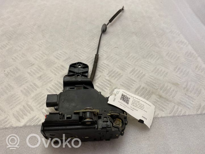 Volkswagen PASSAT B5.5 Front door lock 3B1837015Q