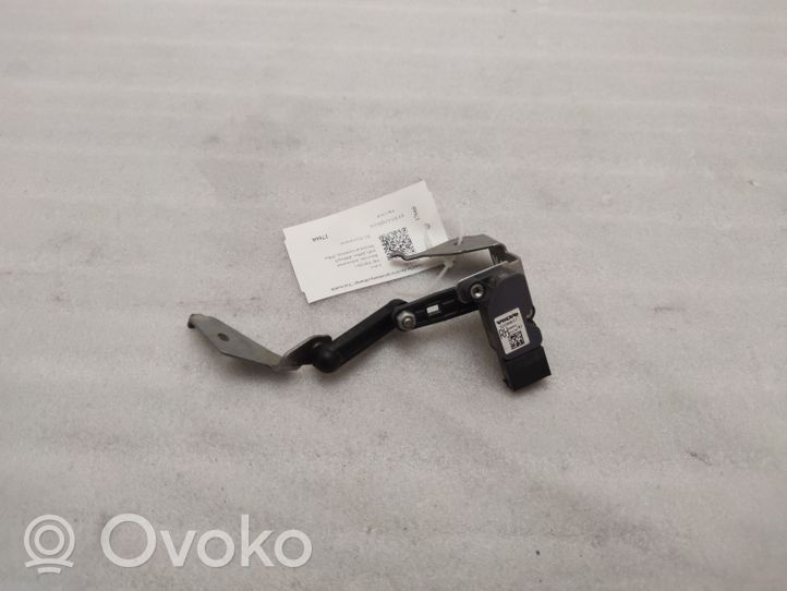 Volvo S90, V90 Ajovalon korkeusanturi 32246631