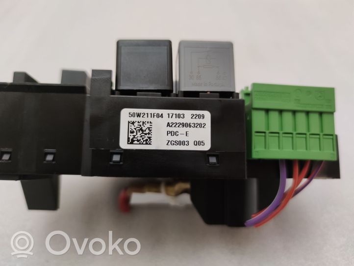 Mercedes-Benz C W205 Fuse module A2229063202