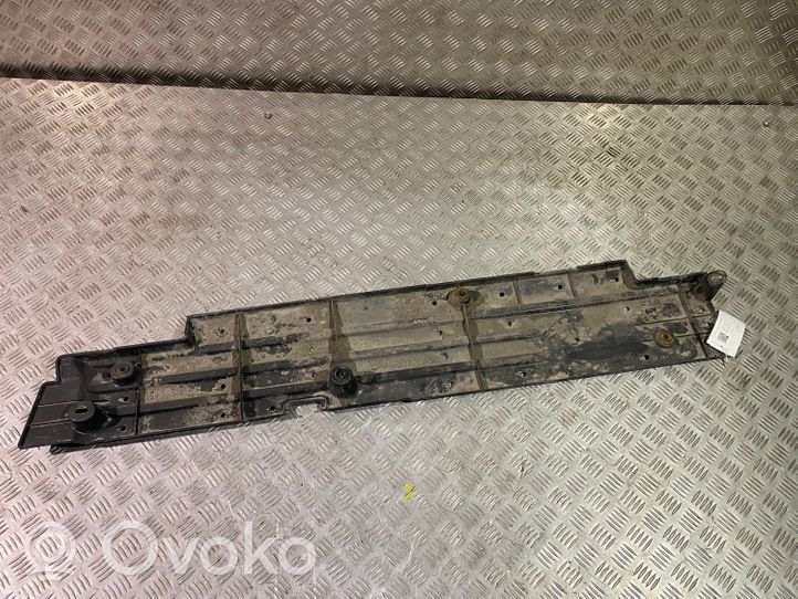 Toyota Prius (XW20) Protezione inferiore 5816547010
