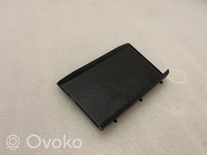 Volkswagen Tiguan Panelės stalčiuko/lentinėlės paklotėlis 5NC863330