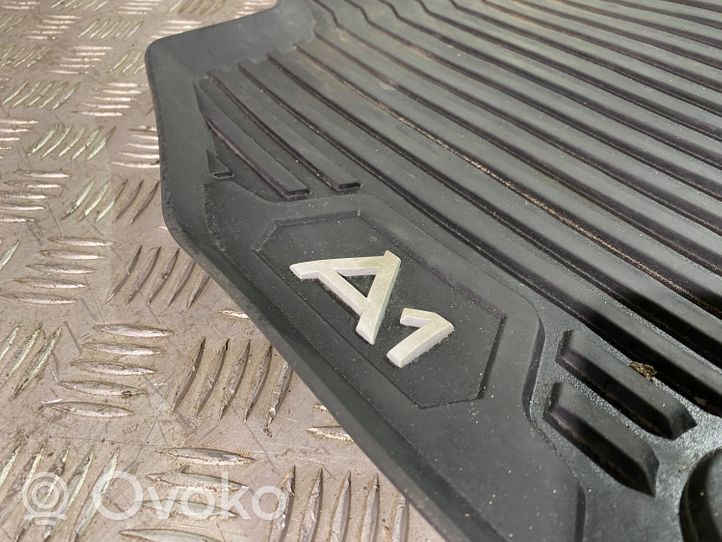 Audi A1 Auton lattiamattosarja 82B061501