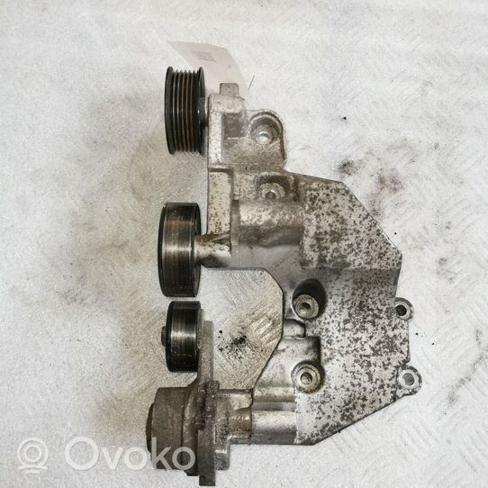 KIA Sportage Supporto del generatore/alternatore 