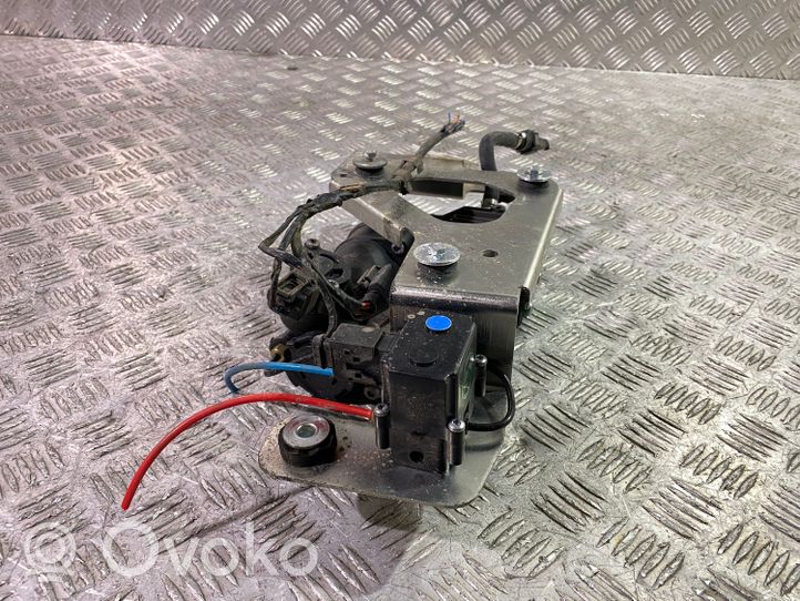 BMW X5 E70 Compresseur / pompe à suspension pneumatique P3221