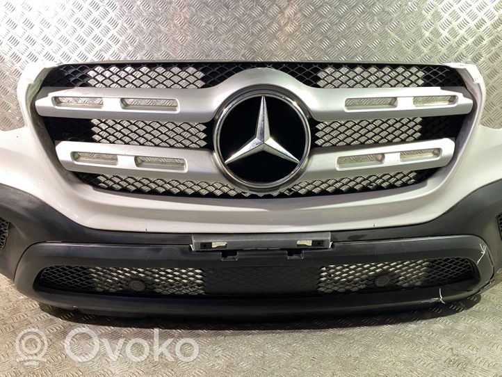 Mercedes-Benz W470 Front bumper 