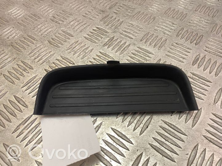 Ford Mustang VI Panelės stalčiuko/lentinėlės paklotėlis FR3B63045M97A