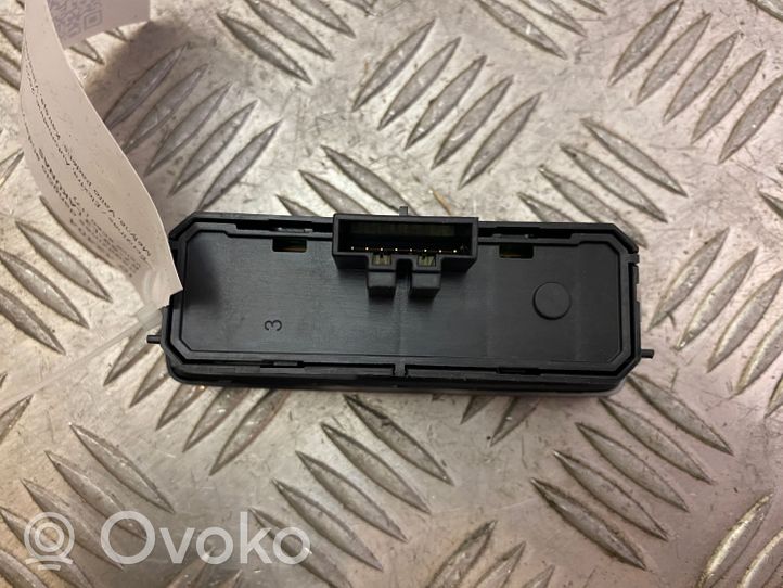 Volvo XC60 Tailgate opening switch 31443873