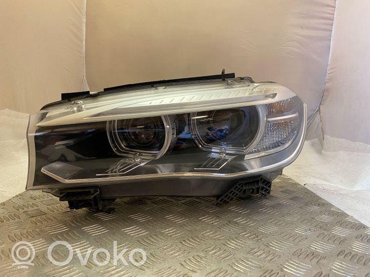 BMW X6 F16 Lampa przednia 7290055