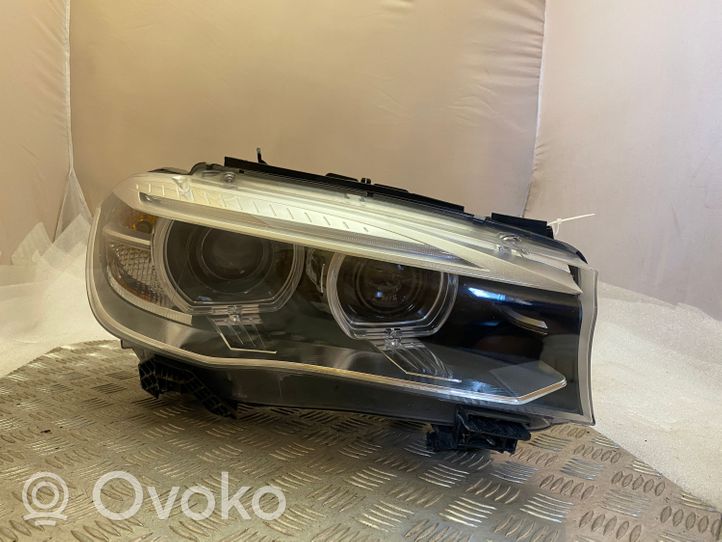 BMW X6 F16 Lampa przednia 7290056