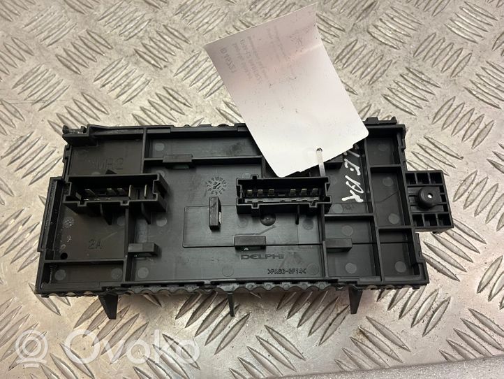 Mercedes-Benz GLE AMG (W166 - C292) Module de fusibles A1669068201