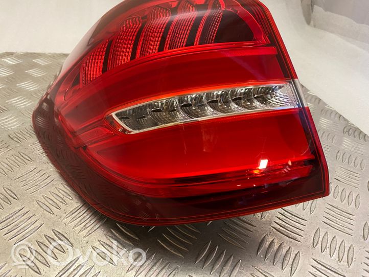 Mercedes-Benz GLS X166 Lampa tylna A1669066102