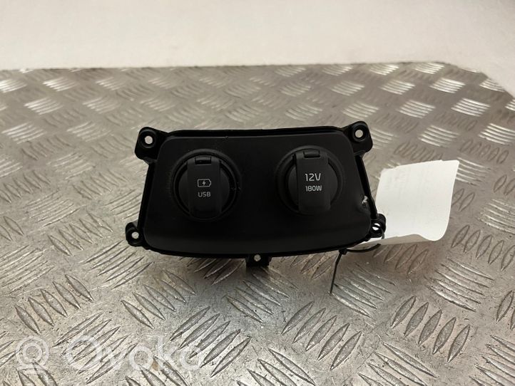 KIA Sportage Connecteur/prise USB 96125C5010